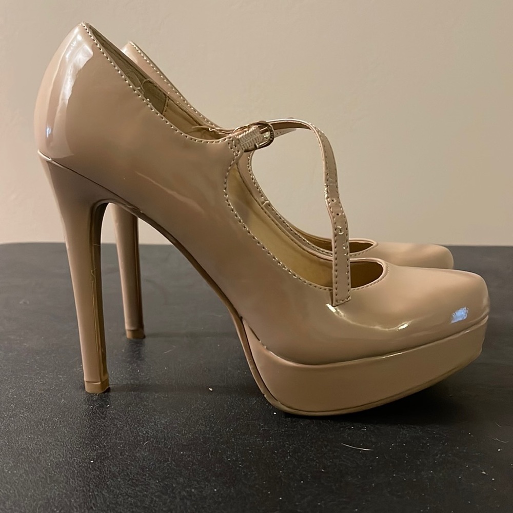 Chinese Laundry patent heels. Size 8.